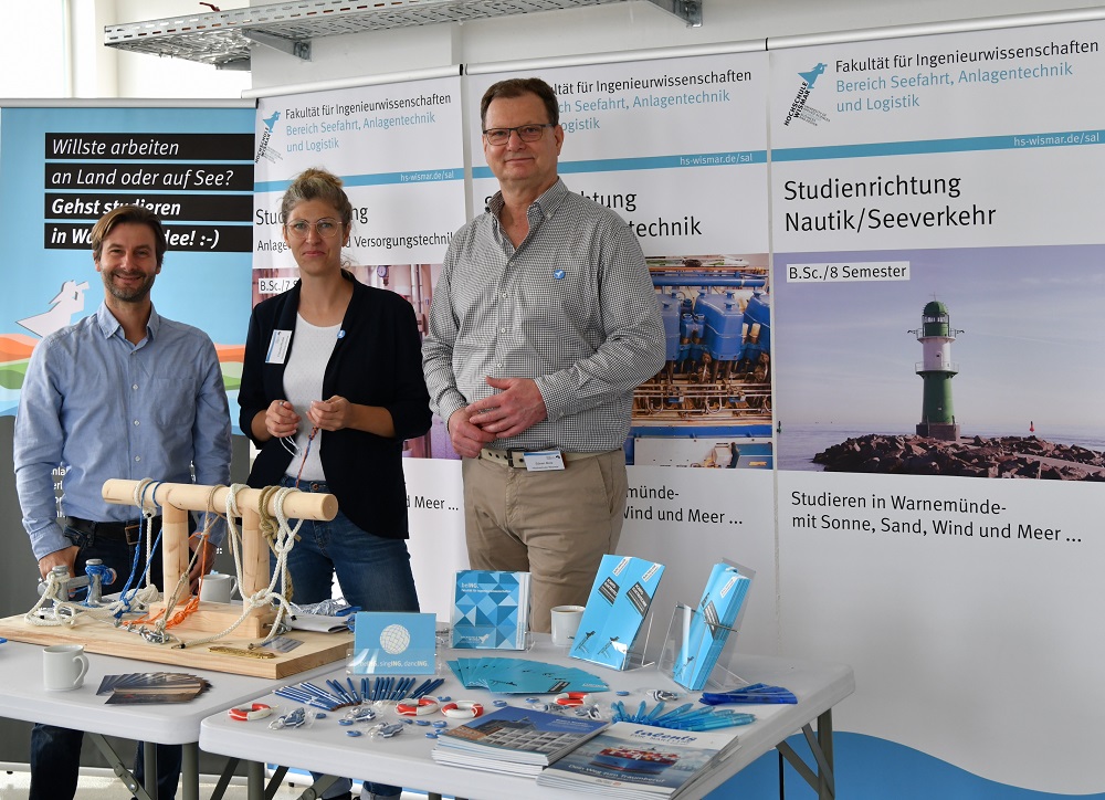 Die Hochschule Wismar stellt sich mit ihrem Fachbereich Seefahrt, Anlagentechnik und Logistik vor. © WKM MV I Angelika Heim Die Hochschule Wismar stellt sich mit ihrem Fachbereich Seefahrt, Anlagentechnik und Logistik vor.